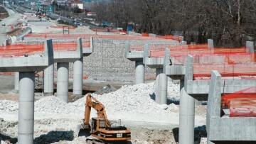 «Τέλεια καταιγίδα»: Οι ανατιμήσεις έχουν βάλει ξανά φωτιά στο κόστος κατασκευών