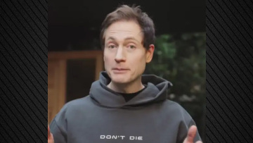 Δισεκατομμυριούχος που θέλει να ζήσει για πάντα ανακάλυψε το λάθος μέσα στο ίδιο του το σπίτι