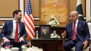 Αγκάθι στις διαπραγματεύσεις τα Στενά του Ορμούζ, θέλουν να κρατήσουν πλήρη έλεγχο οι Ιρανοί, λένε οι FT - Ίσως ολονύχτιες διαπραγματεύσεις, λέει το Al Jajeera