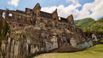 Τραγωδία στην Αϊτή: Τουλάχιστον 30 νεκροί σε ποδοπάτημα σε δημοφιλές αξιοθέατο, βίντεο από το σημείο