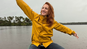 Η Στεφανία Γουλιώτη εύχεται Καλό Πάσχα από τον Αμαζόνιο: Να είστε σε μέρη και με ανθρώπους που αγαπάτε