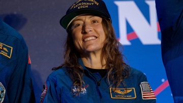 Η Κριστίνα Κοχ μετά την επιστροφή στη Γη: «Ο πλανήτης μας σαν μια σωσίβια λέμβος που πλέει στο σύμπαν»
