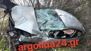 Σοβαρό τροχαίο στα Καρναζέικα Αργολίδας, αυτοκίνητο κατέληξε σε δέντρα, δύο τραυματίες