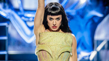 Τι απαντά η Κέιτι Πέρι στις κατηγορίες της Ρούμπι Ρόουζ για σεξουαλική παρενόχληση