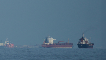 Ανάλυση: Πώς το μπλόκο στα στενά του Ορμούζ φέρνει τις ΗΠΑ απέναντι από την Κίνα