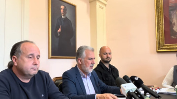 «Η αντίδρασή μου ήταν της στιγμής, θέλω να εκφράσω τη λύπη μου για ό,τι συνέβη», λέει ο δήμαρχος Κέρκυρας για το on air επεισόδιο