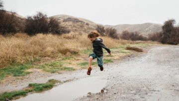 Πώς το χώμα θωρακίζει τα παιδιά από αλλεργίες και άσθμα – Ένα ενδιαφέρον πείραμα