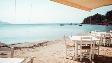 Αίγινα: Ένας πλήρης οδηγός εμπειριών για το αγαπημένο νησί των Αθηναίων 