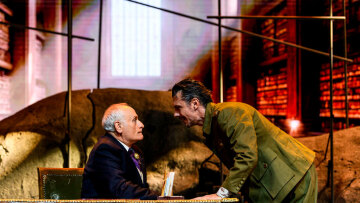 Τελευταίες παραστάσεις για την «Αλεξάνδρεια» του Φωκά Ευαγγελινού στο Θέατρο Παλλάς