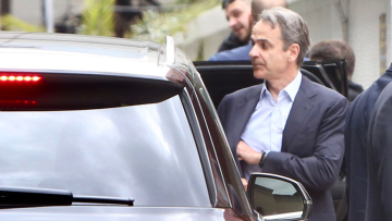 Στον Ευαγγελισμό ο Μητσοτάκης για να ενημερωθεί για την κατάσταση υγείας του Γιώργου Μυλωνάκη, δείτε βίντεο