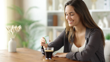 Τεχνητά γλυκαντικά: Τι προκαλούν σε έντερο, σάκχαρο και φλεγμονή ακόμη και δύο γενιές μετά