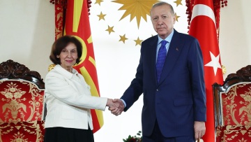 Συνάντηση Ερντογάν με την πρόεδρο της Βόρειας Μακεδονίας στην Κωνσταντινούπολη