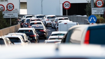 Καραμπόλα στην Αττική Οδό μετά την έξοδο Κηφισίας στο ρεύμα προς αεροδρόμιο, καθυστερήσεις άνω των 30 λεπτών