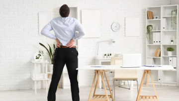 3 πράγματα που δεν κάνει ποτέ μία γιατρός-βελονίστρια όταν πονάει η μέση της – Δείτε βίντεο