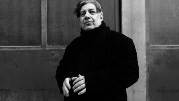 «Εάν γυρνούσα πίσω, δεν θα την έβρισκα ποτέ πια όπως την κρατώ μέσα μου»: Η Αλεξάνδρεια του ηθοποιού Πέρη Μιχαηλίδη