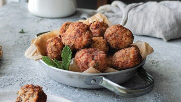 13 συνταγές για κεφτέδες για όλα τα γούστα: Με κρέας, λαχανικά ή ψάρι