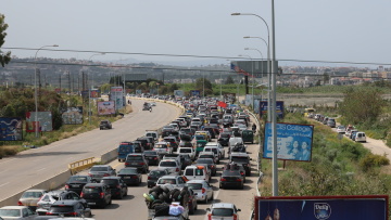 «Θέλω απλά να γυρίσω»: Χιλιάδες άνθρωποι επιστρέφουν στο νότιο Λίβανο μετά την κατάπαυση του πυρός, δείτε φωτογραφίες