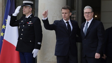 Διαφωνίες πριν τη σύνοδο για τα Στενά του Ορμούζ: Το Λονδίνο ήθελε Ρούτε και Φον ντερ Λάιεν, το Παρίσι τους «έκοψε», λένε οι FT