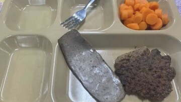 Αμερικανοί πεζοναύτες σε πλοία στη Μέση Ανατολή καταγγέλλουν κακής ποιότητας φαγητό και μικρές μερίδες