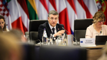 Τζιτζικώστας: Η ΕΕ διαθέτει επαρκή ποσότητα καυσίμων για αεροδρόμια και αεροσκάφη, δεν υφίσταται ζήτημα ελλείψεων τις επόμενες εβδομάδες
