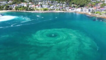 Το κρυφό φαινόμενο της θάλασσας που μπορεί να ανιχνευθεί μόνο από drone (vid)