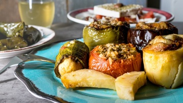 Διατροφή μετά το Πάσχα: Οι 5 χρυσοί κανόνες για «αποτοξίνωση»