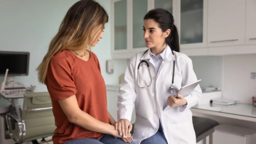 Τι σημαίνει η χαμηλή AMH για τη γυναικεία γονιμότητα – Ποιες επιλογές υπάρχουν