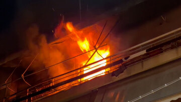 fwtia%20kolonos%20hor