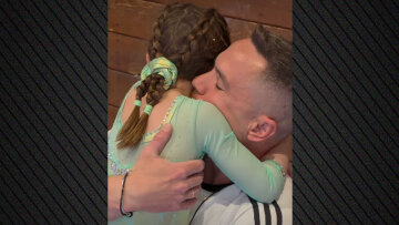 Η συγκίνηση του Λευτέρη Πετρούνια για τα τέσσερα μετάλλια της κόρης του στην ενόργανη γυμναστική 