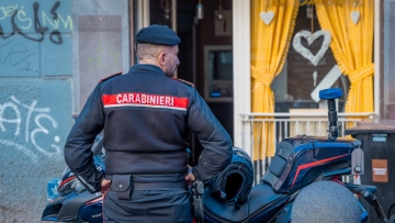 Έφοδοι των Αρχών στη Ρώμη για παράνομες παρακολουθήσεις από ομάδα πρώην μελών των ιταλικών υπηρεσιών ασφαλείας