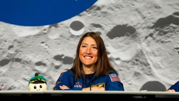 Κριστίνα Κοχ: Οι άγνωστες δυσκολίες μετά την επιστροφή της αστροναύτη στη Γη (βίντεο)
