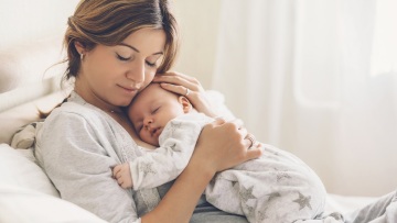 Πόσο κοστίζει το όνειρο; Η νέα πραγματικότητα της εξωσωματικής στην Ελλάδα