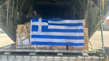 Η Ελλάδα έστειλε ανθρωπιστική βοήθεια στον Λίβανο με αεροσκάφος της Πολεμικής Αεροπορίας, δείτε βίντεο και φωτογραφίες