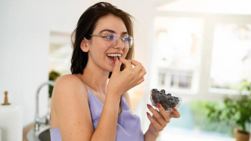 Ελιές και μύρτιλα στο μικροσκόπιο ευρωπαϊκού επιστημονικού προγράμματος – Με ελληνική συμμετοχή
