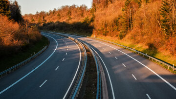 Το μεγαλύτερο κατασκευαστικό λάθος του αιώνα: Ο αυτοκινητόδρομος που δεν έχει χρησιμοποιηθεί εδώ και 12 χρόνια