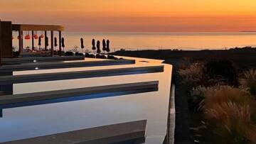 Δύο βραβεία για τουριστικές μονάδες σε Σαντορίνη και Κρήτη