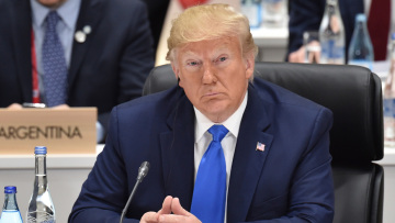 Δημοσκόπηση Reuters/Ipsos: Οι Αμερικανοί αρχίζουν να αμφισβητούν την πνευματική διαύγεια του Τραμπ, παίρνουν το μέρος του Πάπα στη διένεξη