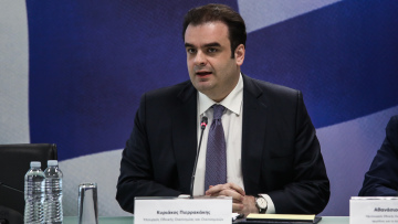 Πλεόνασμα υψηλότερο από το στόχο, νέο Fuel Pass στο τραπέζι, ποια άλλα μέτρα στήριξης «κλειδώνουν»
