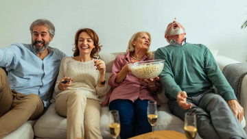 Γηρίατρος παρουσιάζει 5 καθημερινές συνήθειες που σαμποτάρουν τη μακροζωία – Δείτε βίντεο
