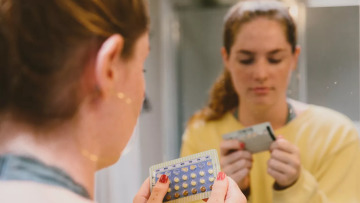 Αντισυλληπτικό χάπι ή σπιράλ; Πώς επηρεάζουν τη σεξουαλική ζωή των γυναικών
