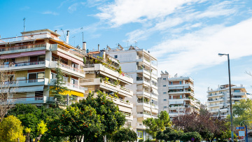 Στο μικροσκόπιο οι αθέμιτες πρακτικές με τις Golden Visa: Οι παραπλανητικές αγγελίες και οι νέες κυρώσεις