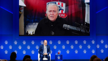 Στιβ Μπάνον: Η Ελλάδα είναι υπερδύναμη στην ελεύθερη ναυσιπλοΐα και θα είναι κρίσιμο κομμάτι στην πορεία προς τα εμπρός