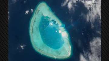 Η Κίνα κατασκευάζει νησί για να το χρησιμοποιεί ως στρατιωτική βάση