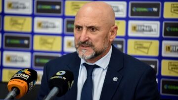 Ο Τζιανλούκα Φέστα αναλαμβάνει την ΑΕΛ αντί του Σάββα Παντελίδη