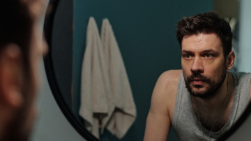 Γιατί στα 44 κοιμάσαι νέoς και ξυπνάς γερασμένος;