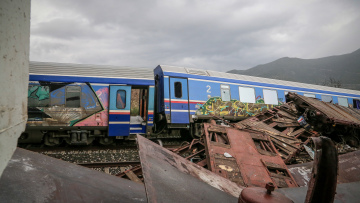 Ένταση στη δίκη ελεγκτών για τη σύμβαση «717» επειδή δεν προσκομίστηκε βεβαίωση θανάτου κατηγορούμενου, τι αποφάσισε η έδρα