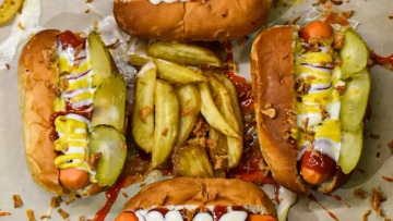 Slinky: Για hot dog με χαρακτήρα στο Χαλάνδρι