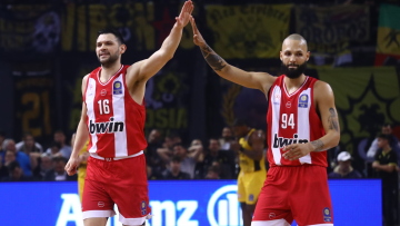 ΑΕΚ - Ολυμπιακός 84-94: Πέρασε με «διπλό» από τα Λιόσια και τελείωσε αήττητος τη regular season της Basket League, βίντεο 