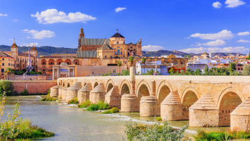 Ούτε το Παρίσι, ούτε η Ρώμη: Η μόνη πόλη στον κόσμο με τέσσερα Μνημεία Παγκόσμιας Κληρονομιάς