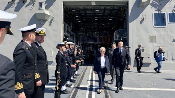 Συνάντηση Δένδια με τη Γαλλίδα ομόλογό του για περαιτέρω σύσφιγξη των αμυντικών διμερών σχέσεων